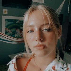 Meet your Posher, Isabella